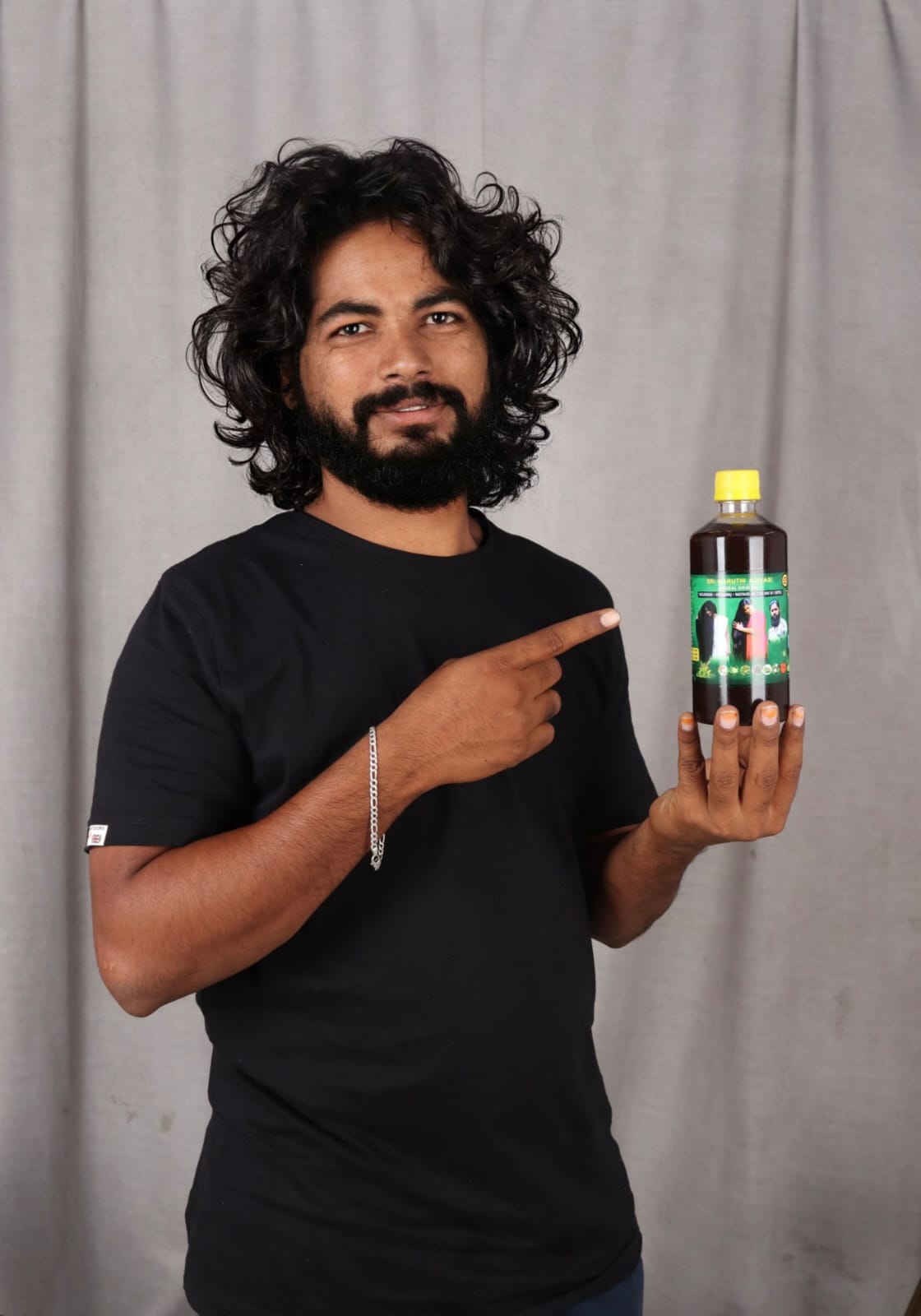 Shri Maruthi Hakki Pikki Hair Oil